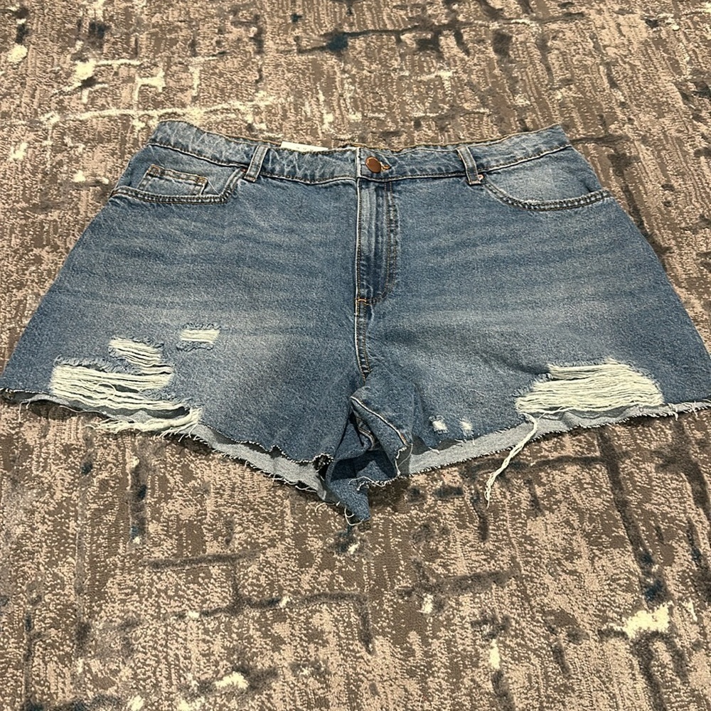Cotton On Curve A-Line High Rise Denim Short- Size 12 - Picture 5 of 8